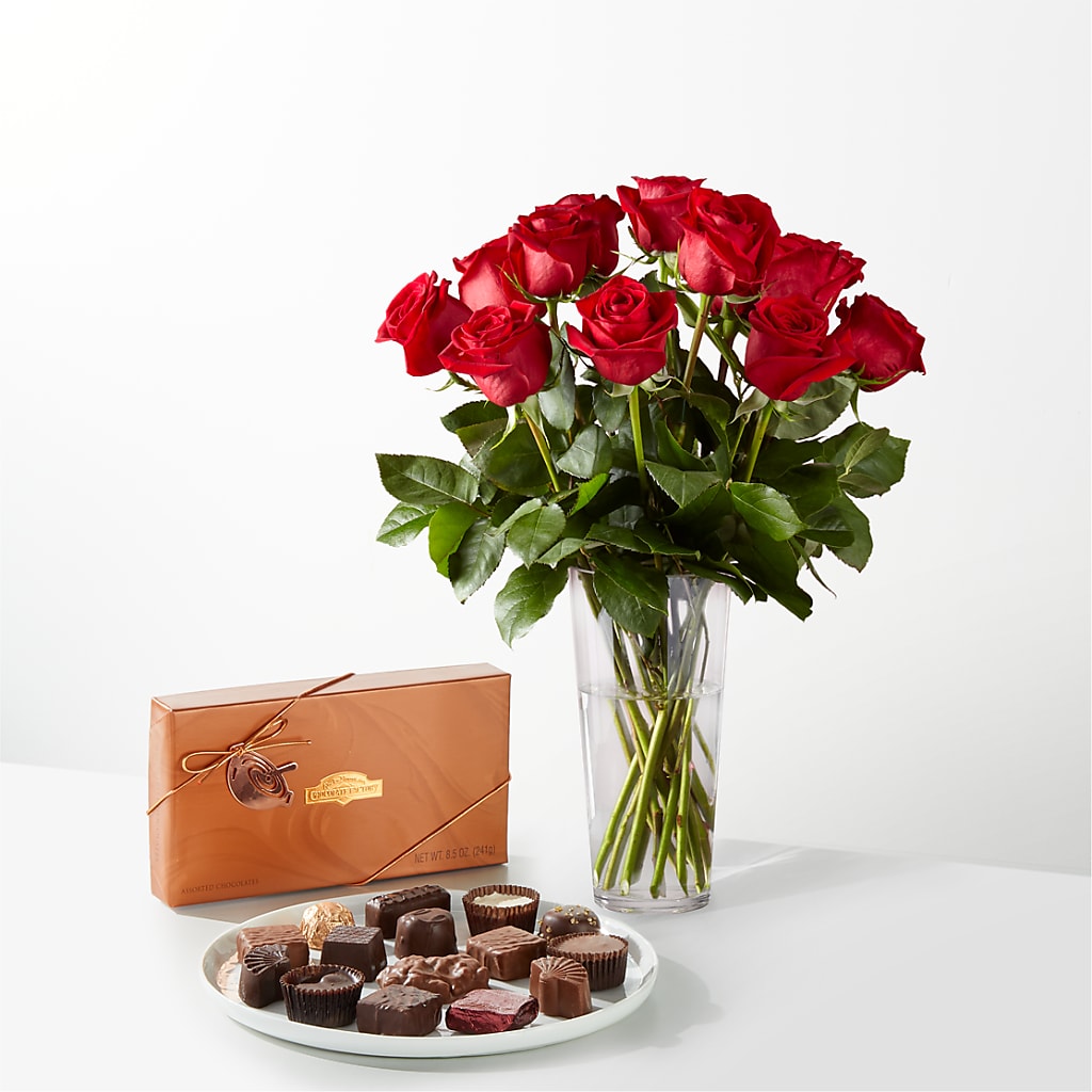 Romantic Long Stem Red Rose Bouquet Bundles – Garside Florist, Vancouver WA