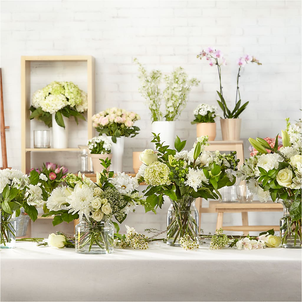 Classic Ivory – A Florist Original – Garside Florist, Vancouver WA