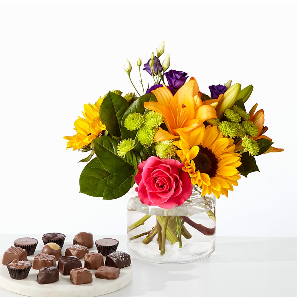 Best Day Bouquet and Chocolate Bundle –  Garside Florist, Vancouver WA