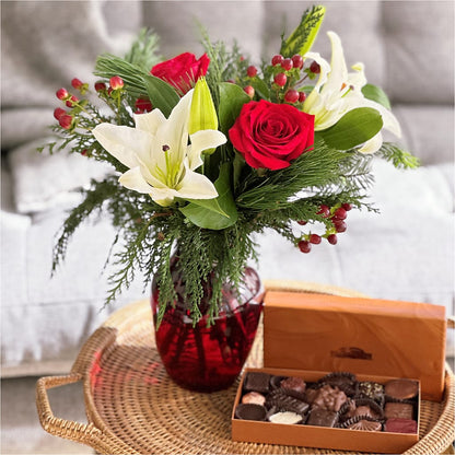 Evergreen Delight Bouquet and Chocolate Gift Set –  Garside Florist, Vancouver WA